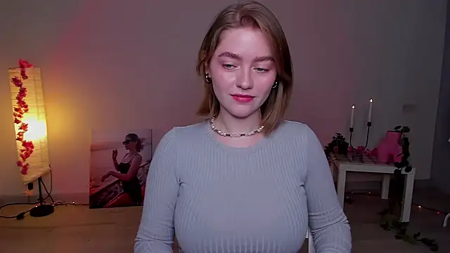 AidaPerry online show from 02/02/25, 02:45