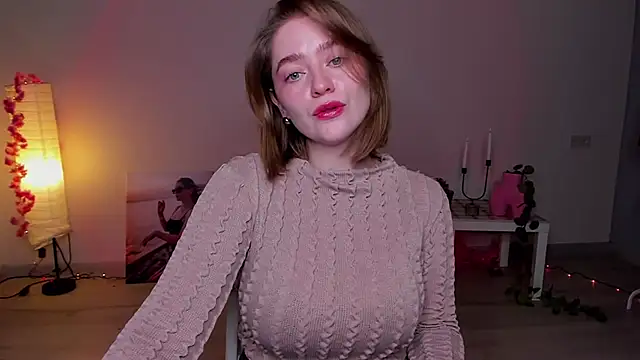 AidaPerry online show from 02/06/25, 04:14