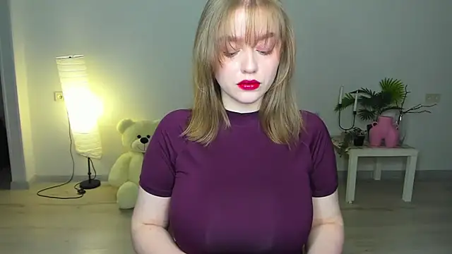 AidaPerry online show from 10/17/25, 03:47
