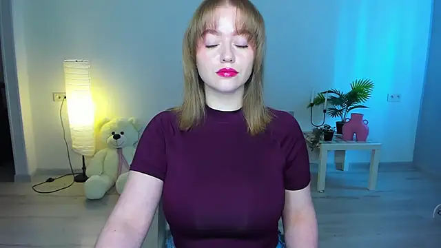 AidaPerry online show from 09/27/25, 11:49