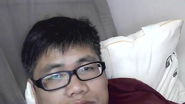 Snapshot of findagirlfriend chatting on 03/06/25, 08:37 findagirlfriend online show from 03/06/25, 08:37