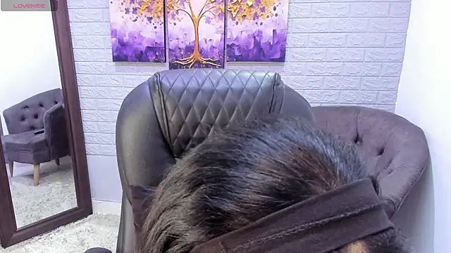 StefyGil  online show from 10/21/25, 12:15