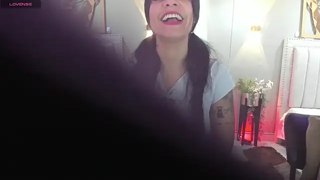 Snapshot of StefyGil_ chatting on 04/15/26, 12:21 StefyGil online show from 04/15/26, 12:21