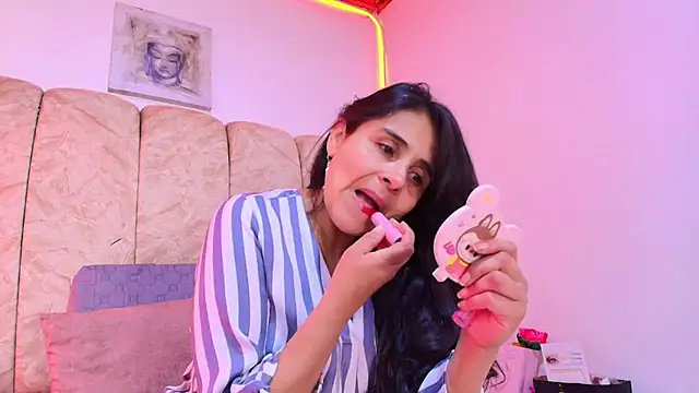  Marcela   online show from 04/10/26, 11:28