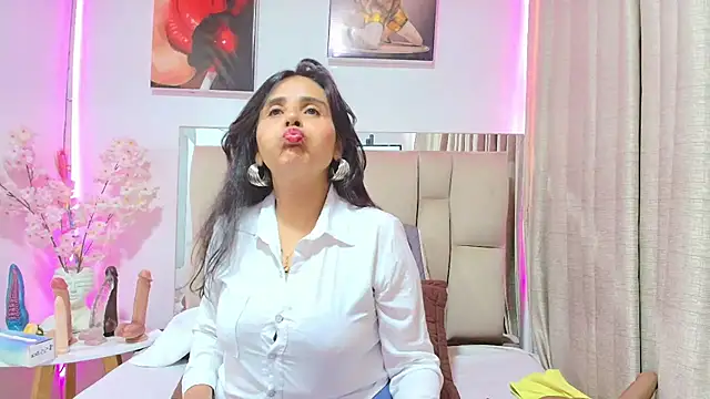  Marcela   online show from 05/15/26, 12:14