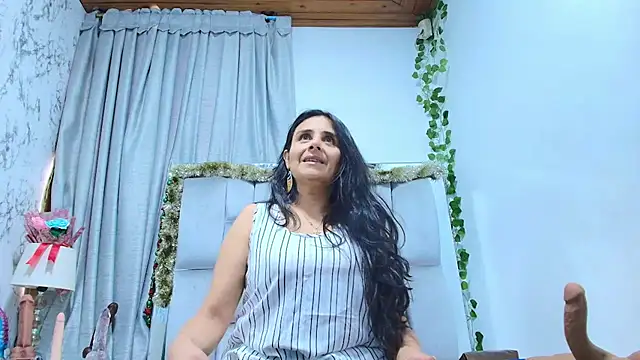  Marcela   online show from 12/16/25, 12:42