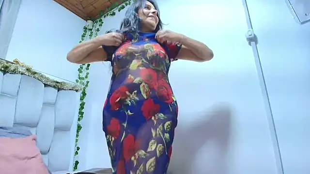  Marcela   online show from 12/17/25, 01:16