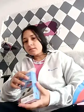 Snapshot of Juanamd1 chatting on 02/25/26, 12:27 Juanamd1 online show from 02/25/26, 12:27