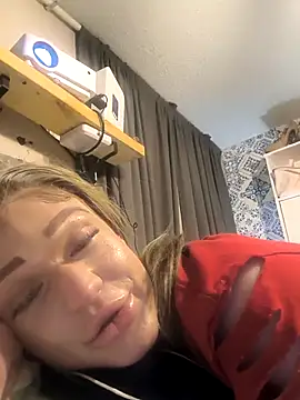 ImCarolinaCutiexxx online show from 10/22/25, 03:55