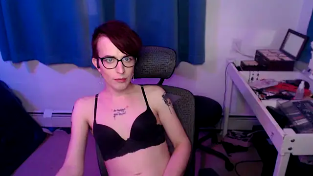 Snapshot of RyffBurnz chatting on 03/07/25, 12:48 RyffBurnz online show from 03/07/25, 12:48