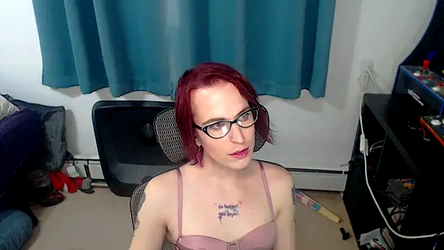 Snapshot of RyffBurnz chatting on 11/25/25, 05:02 RyffBurnz online show from 11/25/25, 05:02