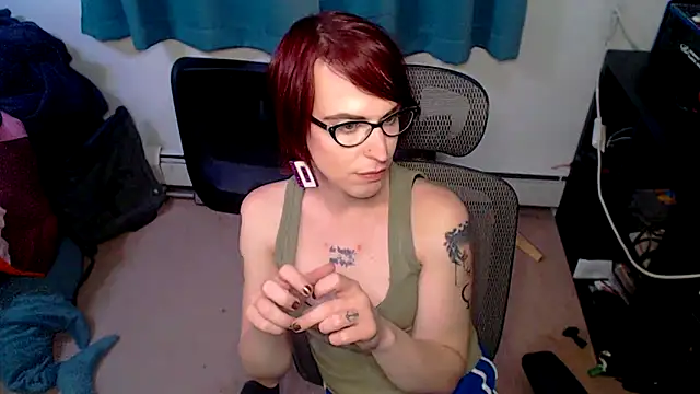 Snapshot of RyffBurnz chatting on 11/19/25, 04:45 RyffBurnz online show from 11/19/25, 04:45