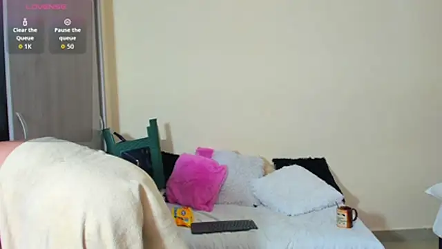 ValeryJohanson  online show from 04/07/26, 06:43