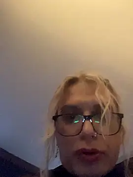 Snapshot of jennaycaa chatting on 11/17/25, 06:28 jennaycaa online show from 11/17/25, 06:28