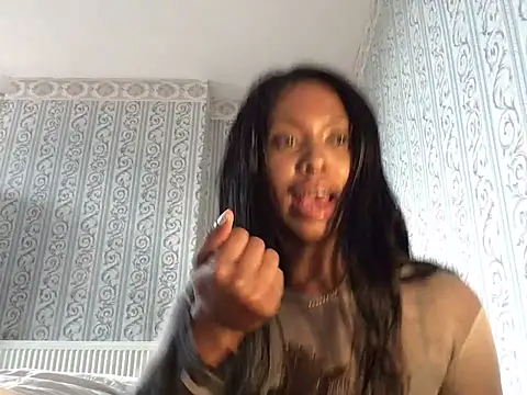 nolotymfcXo online show from 05/14/26, 12:57