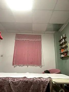 nolotymfcXo online show from 11/06/25, 11:42