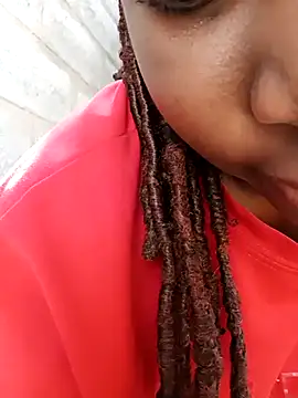 Snapshot of Broan_me chatting on 03/14/25, 07:48 Broan me online show from 03/14/25, 07:48