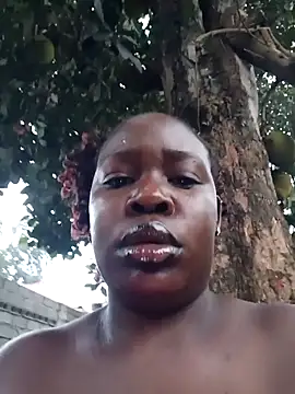 Snapshot of Broan_me chatting on 11/28/25, 04:34 Broan me online show from 11/28/25, 04:34