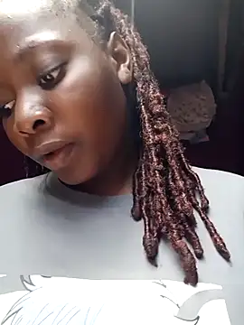 Snapshot of Broan_me chatting on 03/22/25, 09:24 Broan me online show from 03/22/25, 09:24