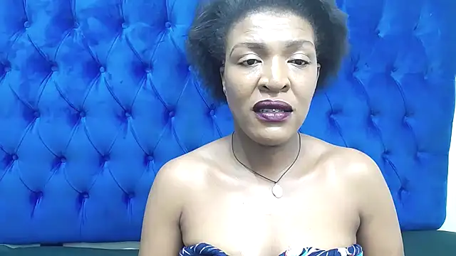 Snapshot of SpicyQueenxxxx chatting on 05/13/26, 12:23 SpicyQueenxxxx online show from 05/13/26, 12:23