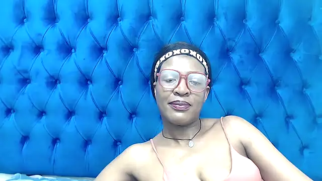 Snapshot of SpicyQueenxxxx chatting on 03/11/26, 04:23 SpicyQueenxxxx online show from 03/11/26, 04:23