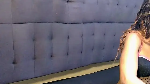 SpicyQueenxxxx online show from 12/19/25, 06:54