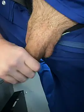 Snapshot of 34thwonder chatting on 12/18/24, 02:17 34thwonder online show from 12/18/24, 02:17