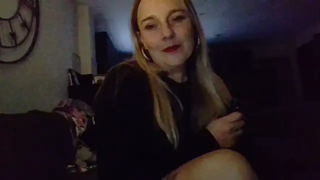 scrummymummy2 online show from 01/17/26, 12:48