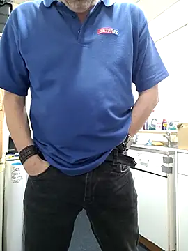 JulianJ50 online show from 11/26/25, 08:14