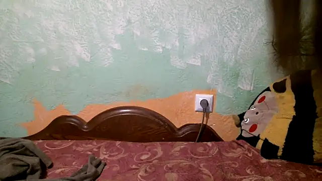 Snapshot of DennisXCaroll chatting on 12/01/25, 06:14 DennisXCaroll online show from 12/01/25, 06:14