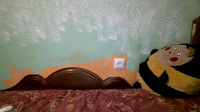 Snapshot of DennisXCaroll chatting on 11/11/25, 08:09 DennisXCaroll online show from 11/11/25, 08:09