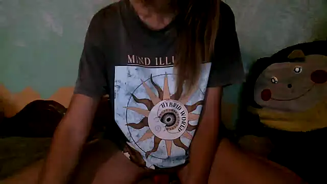 Snapshot of DennisXCaroll chatting on 10/13/25, 05:42 DennisXCaroll online show from 10/13/25, 05:42