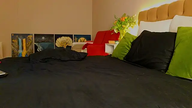 Jen Angel online show from 05/24/26, 09:20