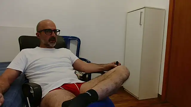 newsimo74 online show from 10/08/25, 06:19