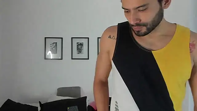 Snapshot of Dereck_vega chatting on 09/26/25, 11:00 Dereck vega online show from 09/26/25, 11:00