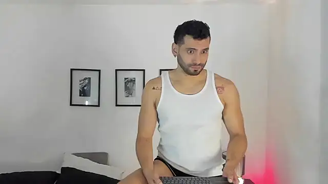 Snapshot of Dereck_vega chatting on 10/31/25, 09:22 Dereck vega online show from 10/31/25, 09:22