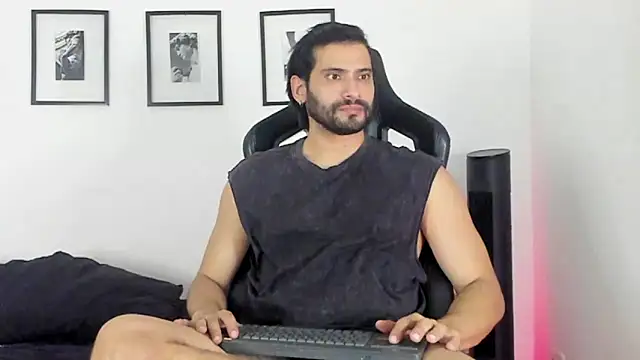 Snapshot of Dereck_vega chatting on 07/09/26, 11:04 Dereck vega online show from 07/09/26, 11:04