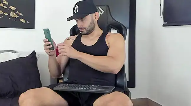 Snapshot of Dereck_vega chatting on 02/12/25, 10:59 Dereck vega online show from 02/12/25, 10:59