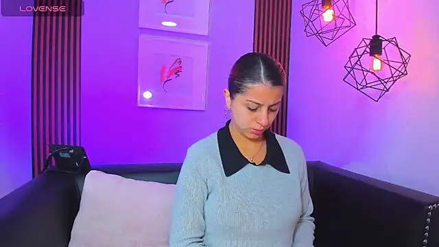 Snapshot of Nahiajhonson_ chatting on 02/04/26, 12:55 Nahiajhonson online show from 02/04/26, 12:55