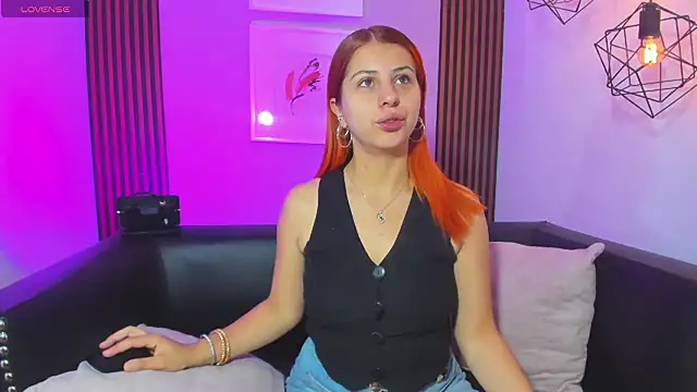 Nahiajhonson  online show from 03/07/26, 12:10