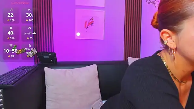 Nahiajhonson  online show from 03/14/26, 12:22