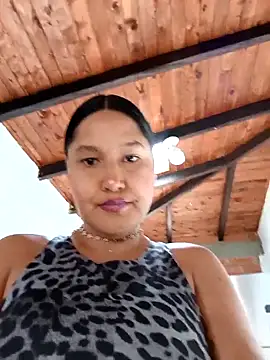 SamaraJay1 online show from 11/25/25, 04:18