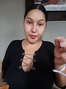 SamaraJay1 online show from 05/18/26, 02:00