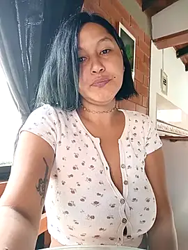 SamaraJay1 online show from 12/02/25, 03:36