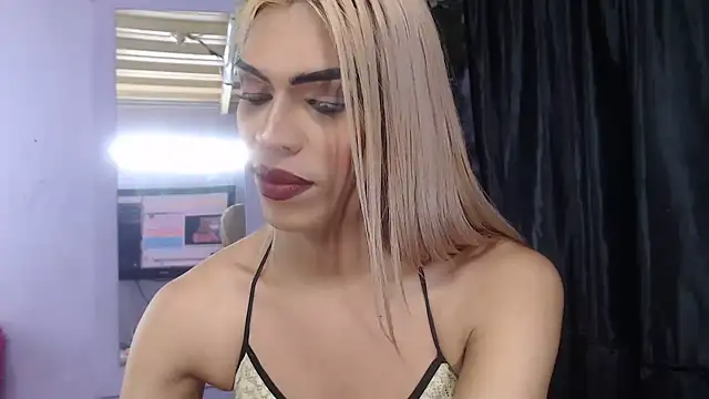 Snapshot of MARGOTFERRER chatting on 06/30/26, 06:13 MARGOTFERRER online show from 06/30/26, 06:13