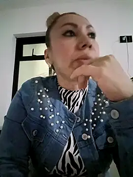 coral smitth online show from 10/30/25, 09:11