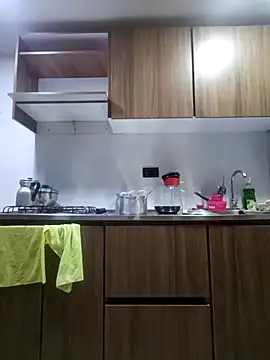 coral smitth online show from 11/23/25, 08:19