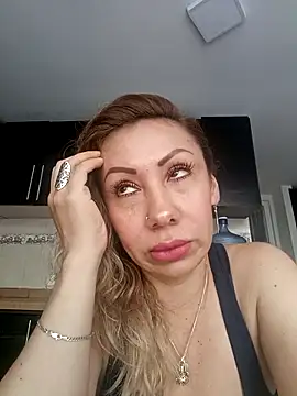 Snapshot of coral_smitth chatting on 02/28/25, 10:17 coral smitth online show from 02/28/25, 10:17