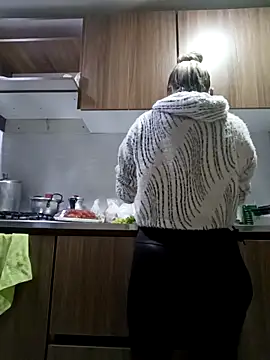 coral smitth online show from 11/13/25, 07:07