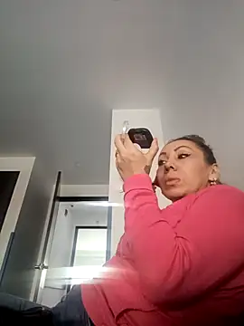 coral smitth online show from 11/18/25, 02:31